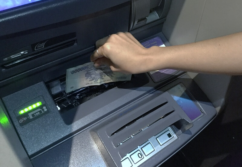  Thẻ atm vietcombank được rút tối đa bao nhiêu tiền
